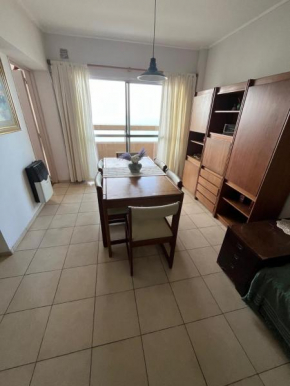 Apartamento Mardel - piso 24 - frente al mar con cochera